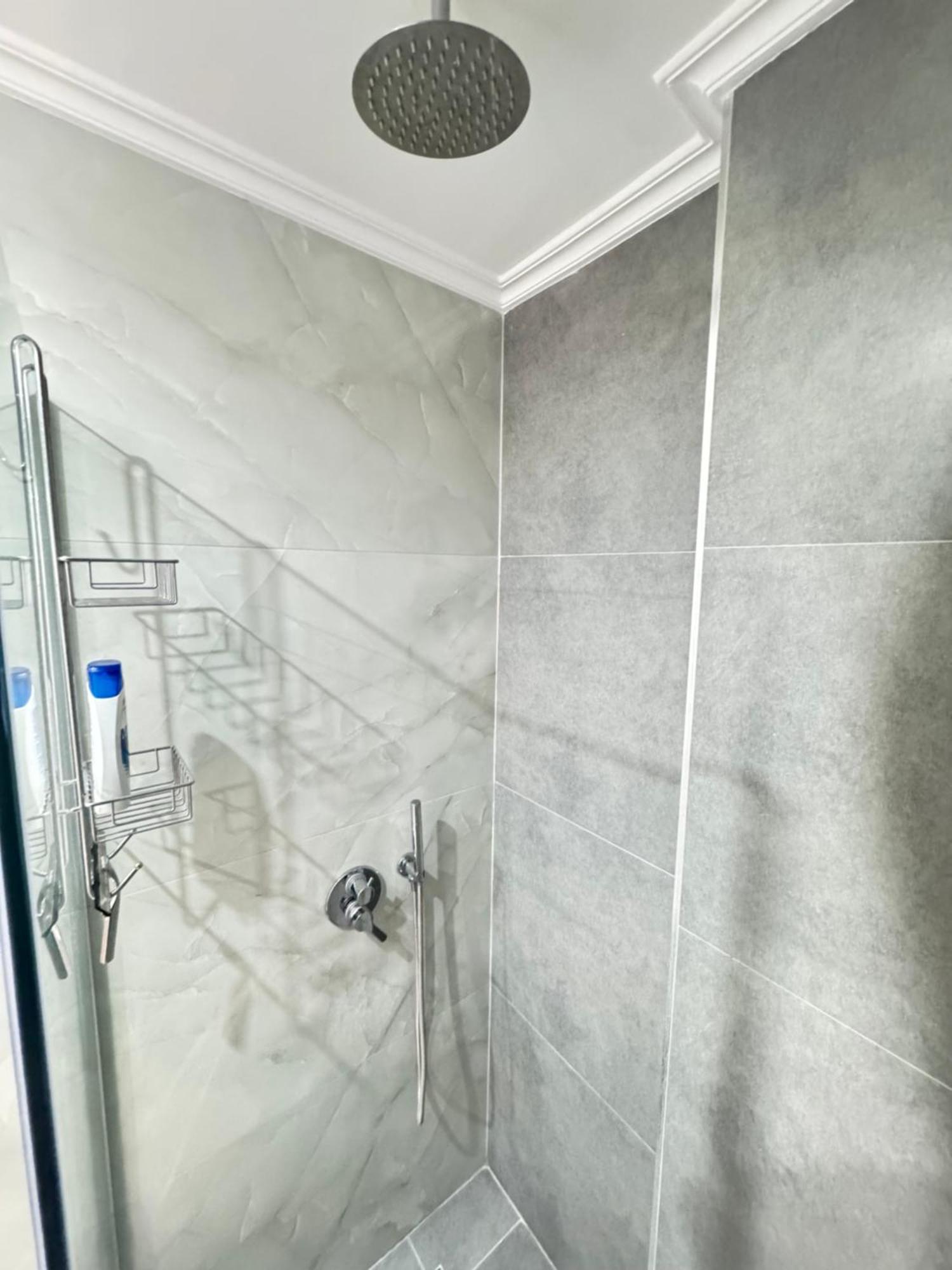 Sun & Sea Apartment Saranda Екстериор снимка