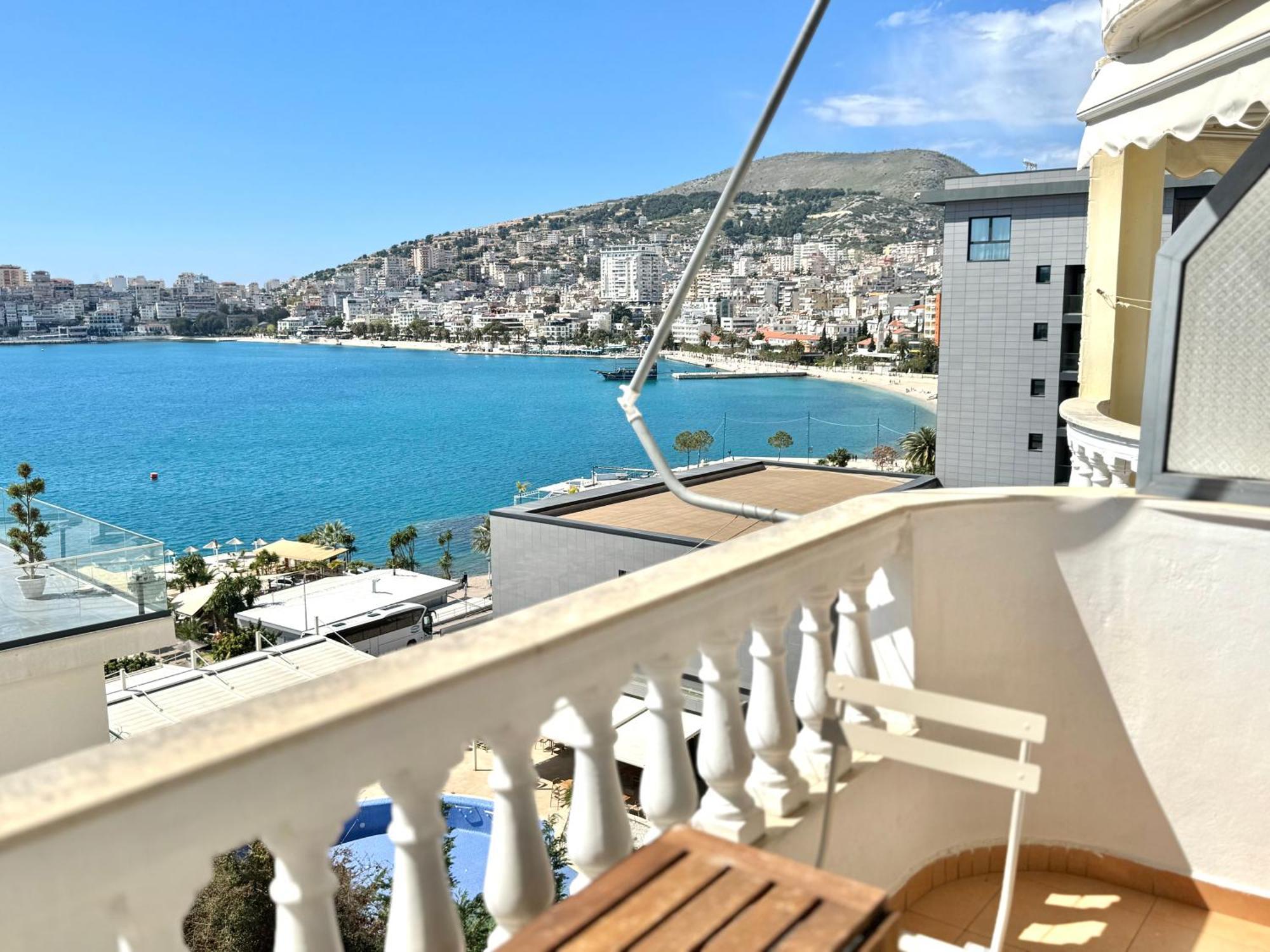Sun & Sea Apartment Saranda Екстериор снимка